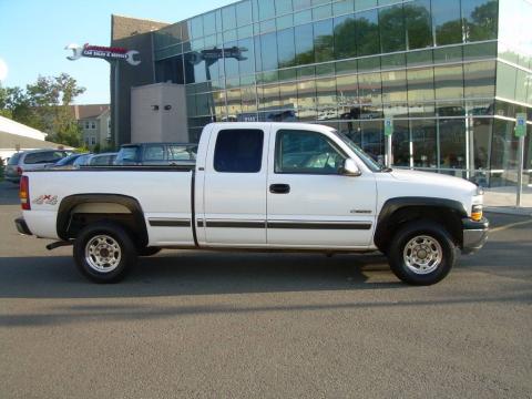 Summit White Chevrolet Silverado 2500 LT Extended Cab 4x4.  Click to enlarge.