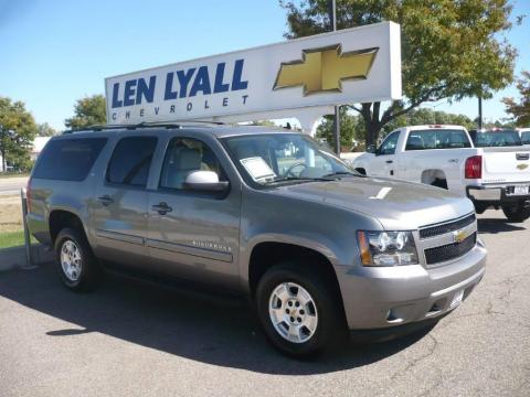 Greystone Metallic Chevrolet Suburban LT 4x4.  Click to enlarge.