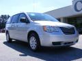 2010 Town & Country LX #2