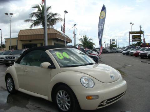 Harvest Moon Beige 2004 Volkswagen New Beetle GLS Convertible with Cream Harvest Moon Beige 2004 Volkswagen New Beetle GLS Convertible with Cream
