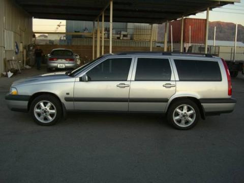 Mystic Silver Metallic Volvo V70 XC AWD.  Click to enlarge.