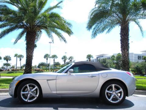 Silver Pearl Saturn Sky Roadster.  Click to enlarge.