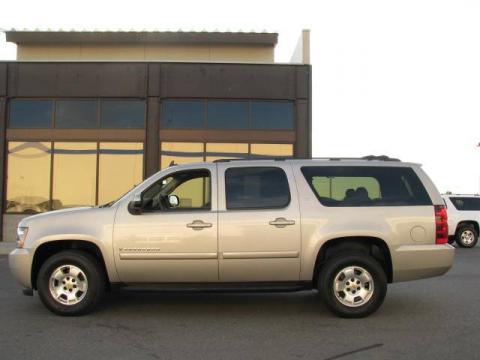 Silver Birch Metallic Chevrolet Suburban LT 4x4.  Click to enlarge.