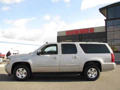 Silver Birch Metallic Chevrolet Suburban LT 4x4.  Click to enlarge.