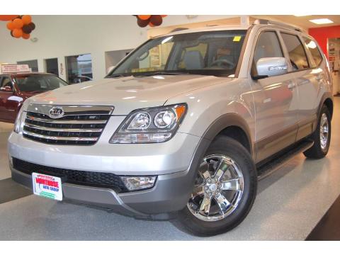Bright Silver Kia Borrego EX V8 4x4. Click to enlarge. Bright Silver Kia Borrego EX V8 4x4. Click to enlarge.