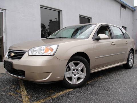 Sandstone Metallic Chevrolet Malibu Maxx LT Wagon.  Click to enlarge.