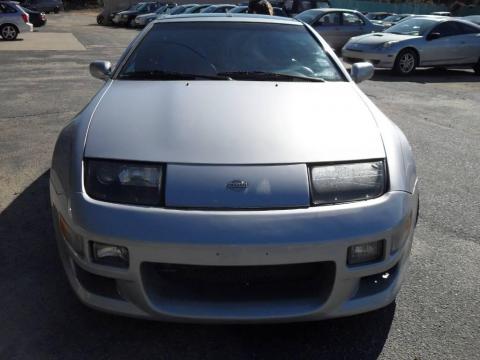 Silver Ice Metallic Nissan 300ZX Coupe.  Click to enlarge.