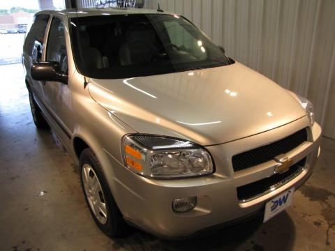 Silverstone Metallic Chevrolet Uplander LS.  Click to enlarge.