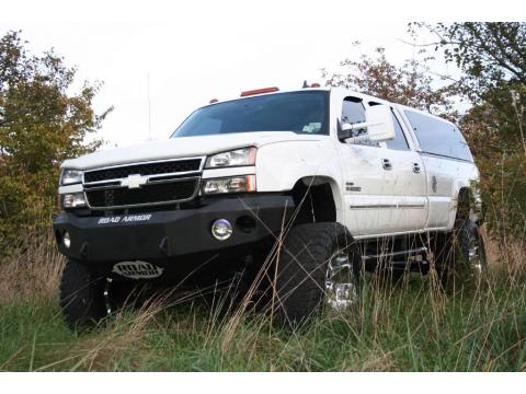 Summit White Chevrolet Silverado 2500HD LT Crew Cab 4x4.  Click to enlarge.