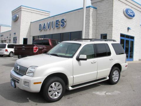 Cashmere Tri-Coat Mercury Mountaineer Luxury AWD.  Click to enlarge.