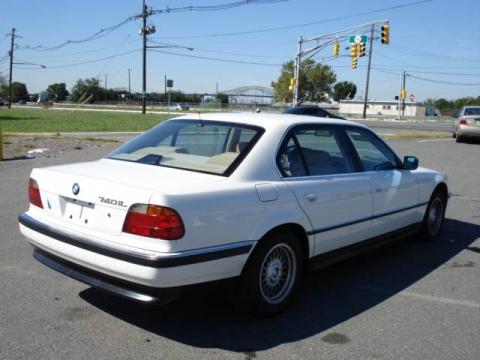 Alpine White III BMW 7 Series 740iL Sedan.  Click to enlarge.