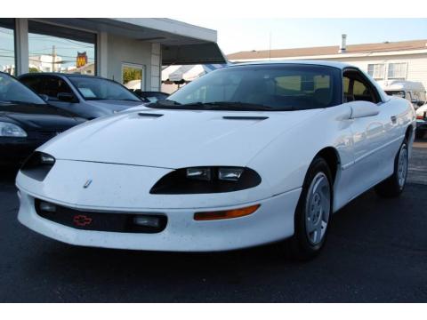 Arctic White Chevrolet Camaro Coupe.  Click to enlarge.