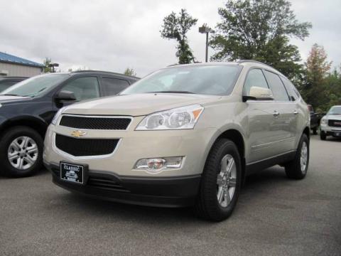 Gold Mist Metallic Chevrolet Traverse LT AWD.  Click to enlarge.