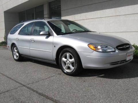 Silver Frost Metallic Ford Taurus SE Wagon.  Click to enlarge.