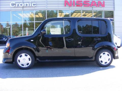 Super Black Nissan Cube 1.8 S.  Click to enlarge.
