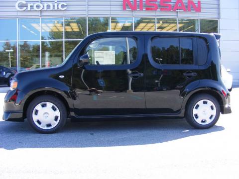 Super Black Nissan Cube 1.8 S.  Click to enlarge.