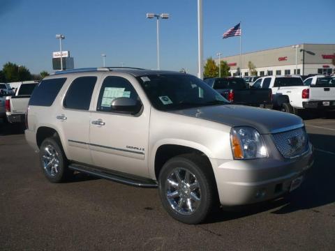 Silver Birch Metallic GMC Yukon Denali AWD.  Click to enlarge.