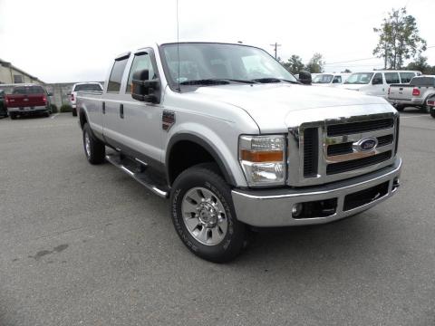 Silver Metallic Ford F250 Super Duty Lariat Crew Cab 4x4.  Click to enlarge.