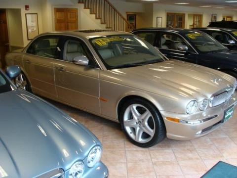 Topaz Metallic Jaguar XJ Vanden Plas. Click to enlarge. Topaz Metallic Jaguar XJ Vanden Plas. Click to enlarge.