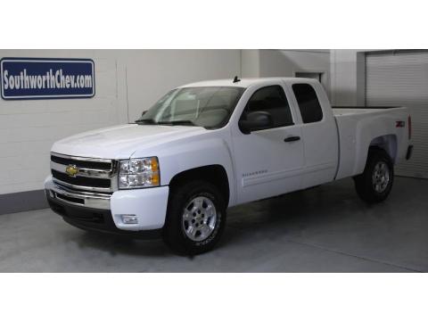Summit White Chevrolet Silverado 1500 LT Extended Cab 4x4.  Click to enlarge.
