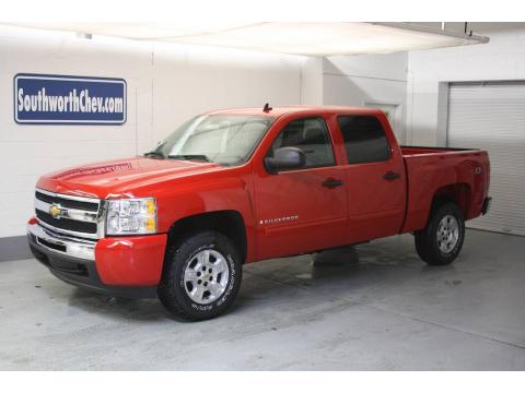 Victory Red Chevrolet Silverado 1500 LT Crew Cab 4x4.  Click to enlarge.