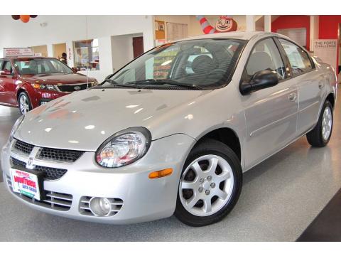 Bright Silver Metallic Dodge Neon SXT.  Click to enlarge.