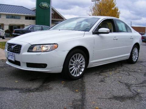 Ice White Volvo S80 3.2.  Click to enlarge.