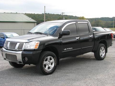 Galaxy Black Nissan Titan SE Crew Cab 4x4.  Click to enlarge.