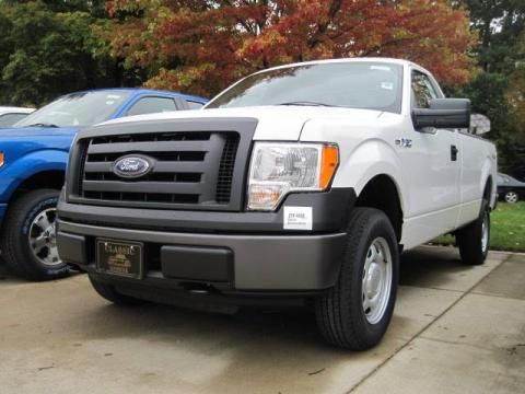 Oxford White Ford F150 XL Regular Cab 4x4.  Click to enlarge.