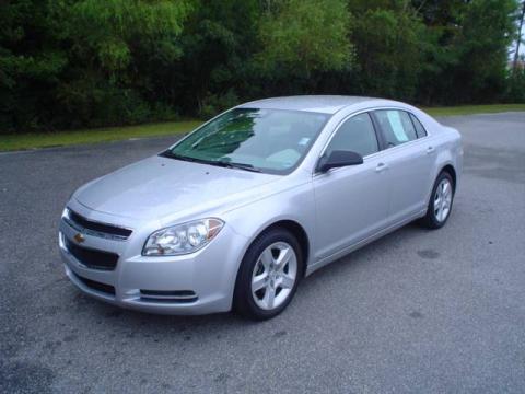 Silver Ice Metallic Chevrolet Malibu LS Sedan.  Click to enlarge.