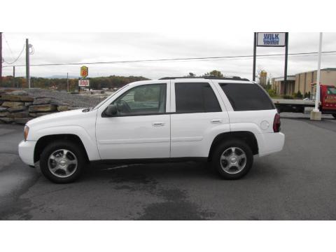 Summit White Chevrolet TrailBlazer LT 4x4.  Click to enlarge.