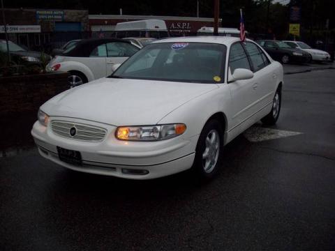 White Buick Regal LS.  Click to enlarge.