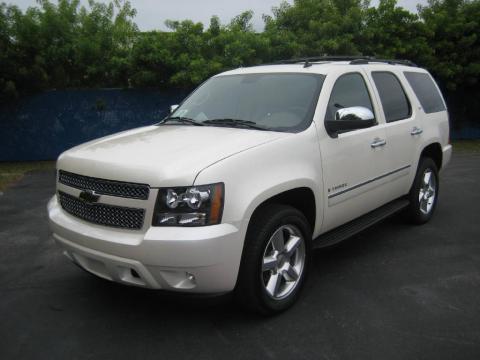 White Diamond Tricoat Chevrolet Tahoe LTZ.  Click to enlarge.