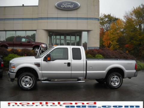 Ingot Silver Metallic Ford F250 Super Duty XLT SuperCab 4x4.  Click to enlarge.