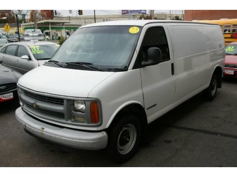 Summit White Chevrolet Express 2500 Extended Cargo.  Click to enlarge.