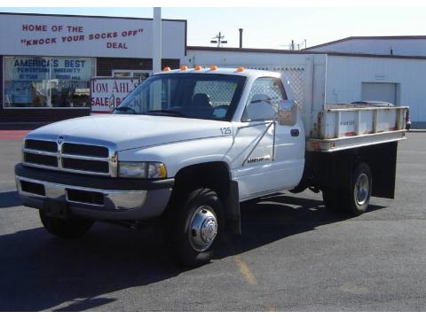 Bright White Dodge Ram 3500 ST Regular Cab Chassis.  Click to enlarge.