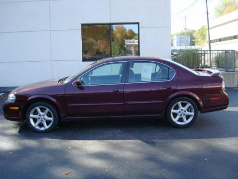 Merlot Red Nissan Maxima SE.  Click to enlarge.
