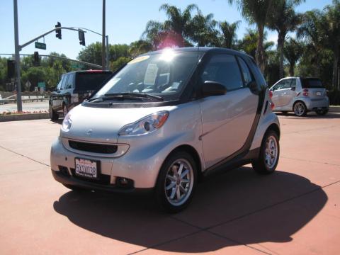 Silver Metallic Smart fortwo passion coupe.  Click to enlarge.