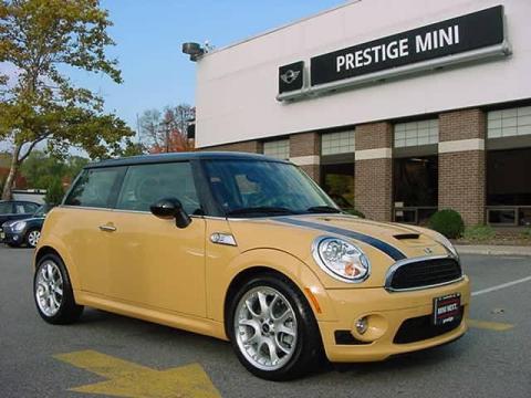 Mellow Yellow Mini Cooper S Hardtop.  Click to enlarge.