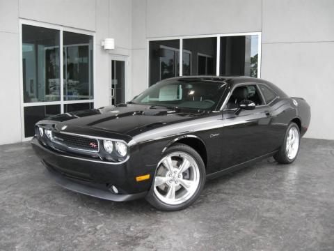 Brilliant Black Crystal Pearl 2010 Dodge Challenger R/T Classic with Dark 
