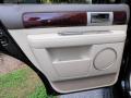2004 Navigator Luxury #34