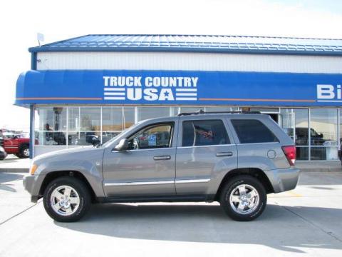 Mineral Gray Metallic Jeep Grand Cherokee Limited 4x4.  Click to enlarge.