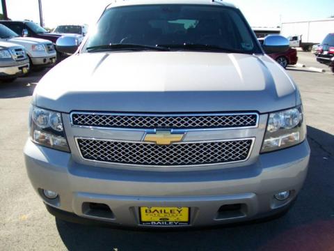 Silver Birch Metallic Chevrolet Suburban 1500 LTZ.  Click to enlarge.