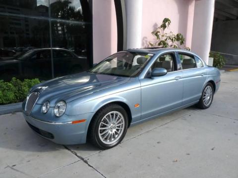 Zircon Metallic Jaguar S-Type 3.0.  Click to enlarge.