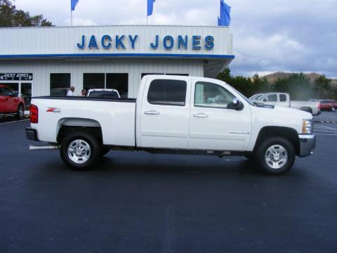 Summit White Chevrolet Silverado 2500HD LTZ Crew Cab 4x4.  Click to enlarge.