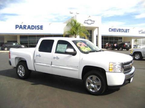 Summit White Chevrolet Silverado 1500 LT Crew Cab.  Click to enlarge.