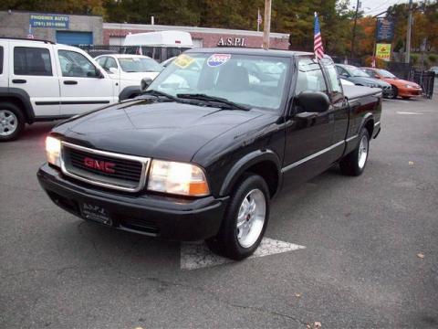 Onyx Black GMC Sonoma SLS Extended Cab.  Click to enlarge.