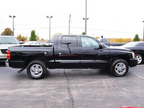 Black Dodge Dakota SLT Quad Cab.  Click to enlarge.