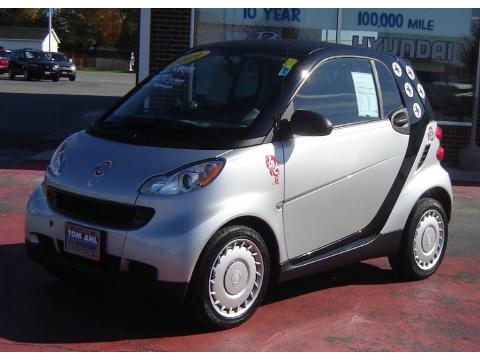 Silver Metallic Smart fortwo pure coupe.  Click to enlarge.