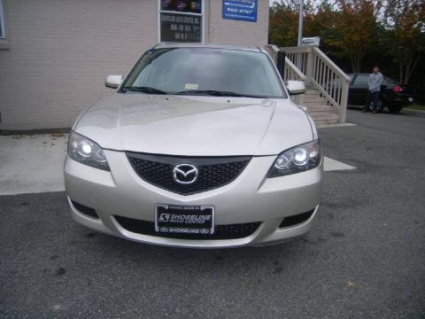 Shimmering Sand Mica Mazda MAZDA3 i Sedan.  Click to enlarge.
